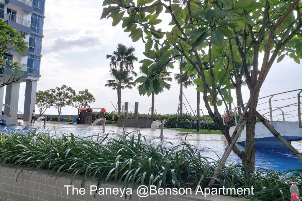 The Paneya @Benson Apartment スラバヤ エクステリア 写真